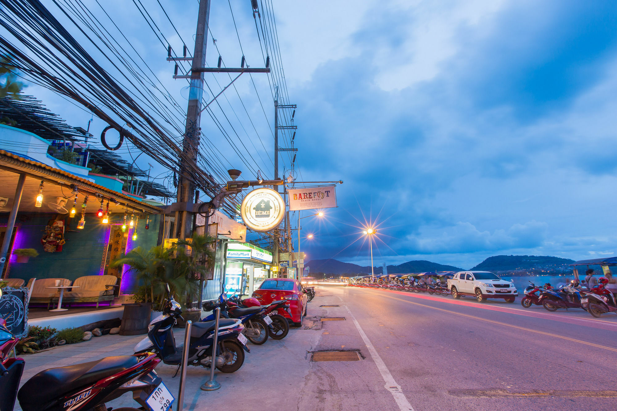 Barefoot Hotel Kalim Beach Front Patong Buitenkant foto
