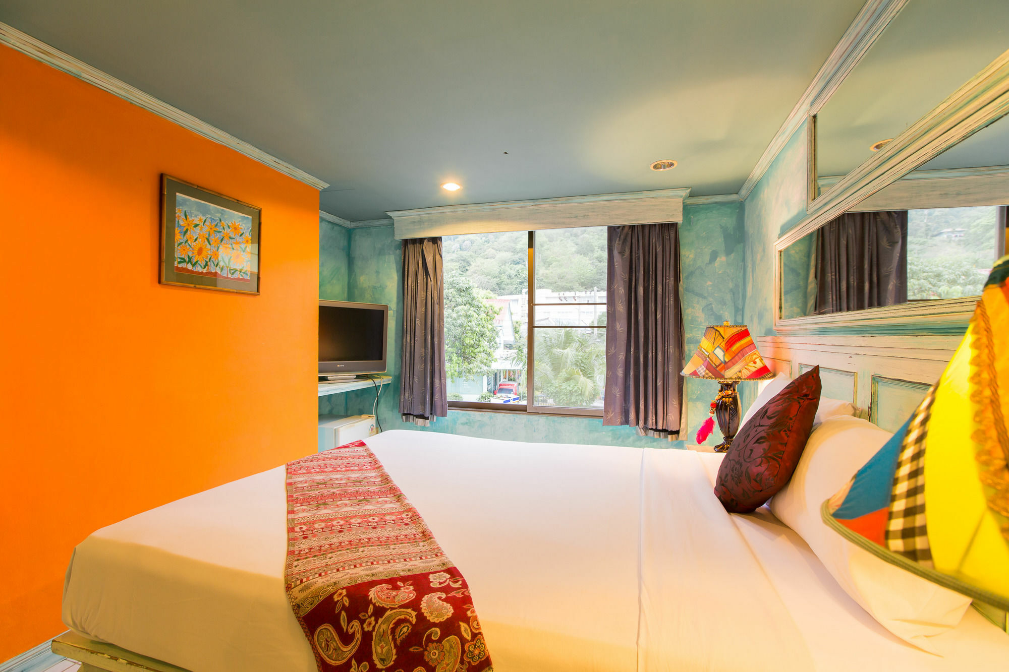 Barefoot Hotel Kalim Beach Front Patong Buitenkant foto