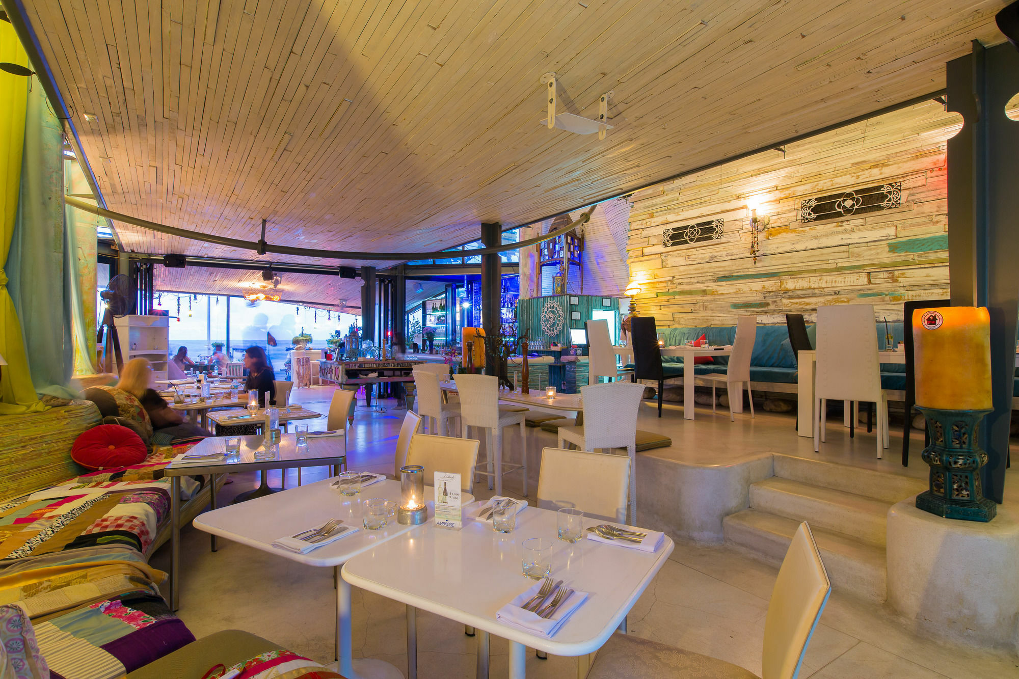 Barefoot Hotel Kalim Beach Front Patong Buitenkant foto