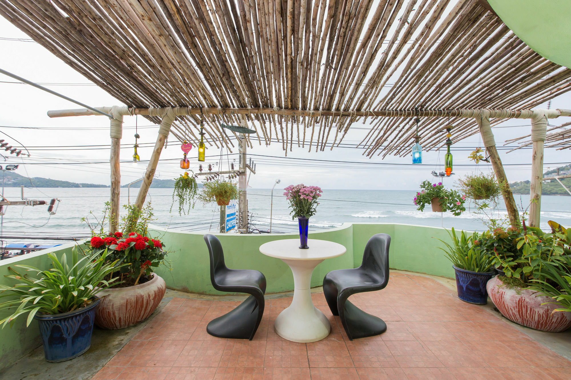 Barefoot Hotel Kalim Beach Front Patong Buitenkant foto