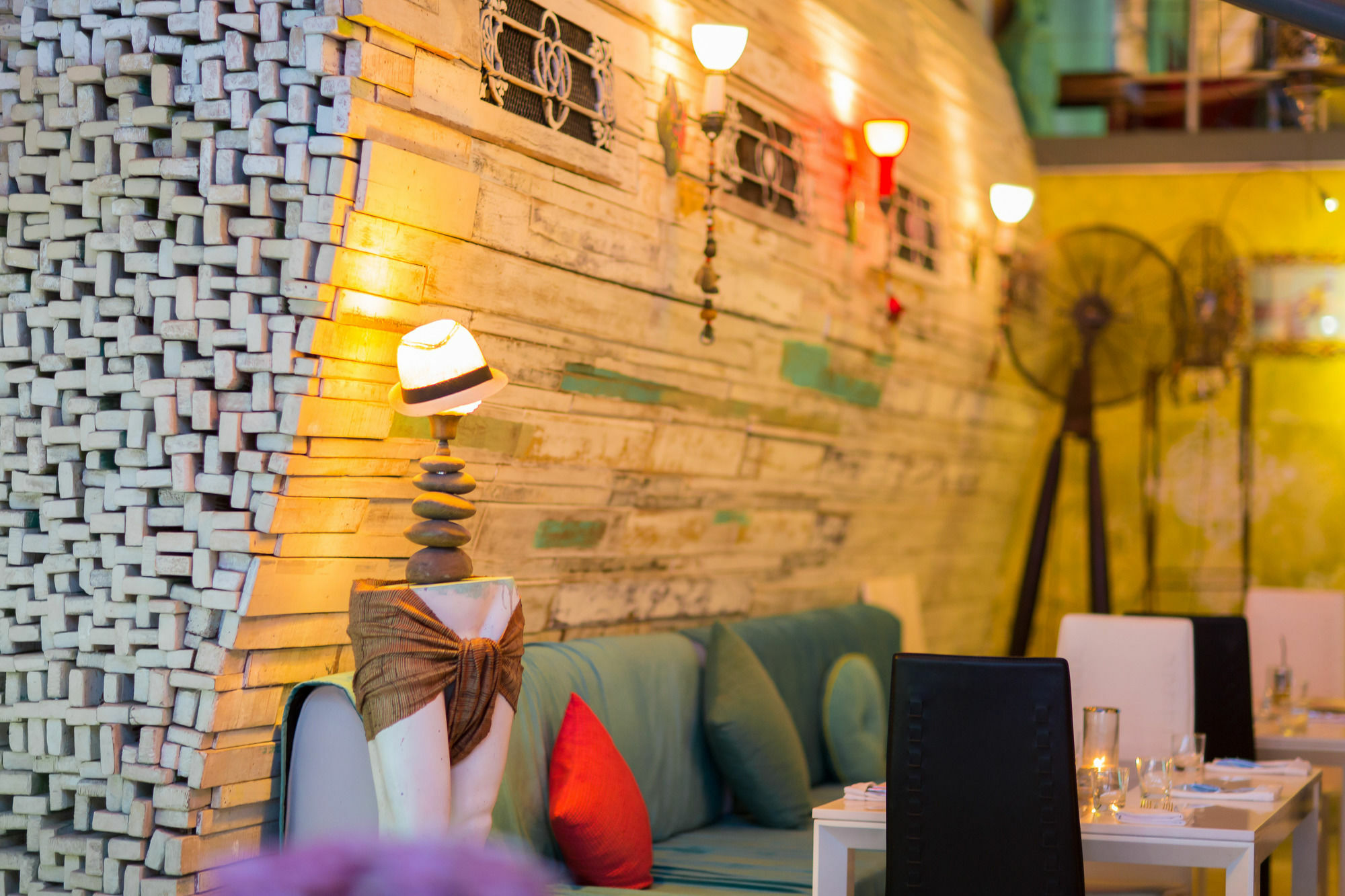 Barefoot Hotel Kalim Beach Front Patong Buitenkant foto